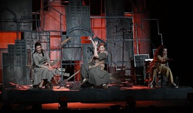 2. Uluslararası Mesir Tiyatro Festivali’nde Duygu Dolu Performans