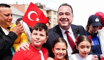 Manisa’da 23 Nisan Coşkusu ve Başkan Dutlulu’dan Anlamlı Mesaj